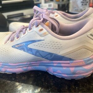 Brooks GHOST 15 running sneakers  size 9